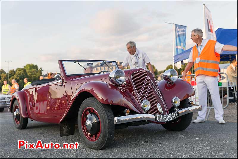 Citroen Traction Cabriolet, Traversee de Paris estivale