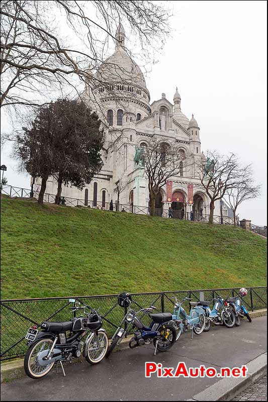 Mobylette bleu, Montmartre, Traversee de Paris 2014