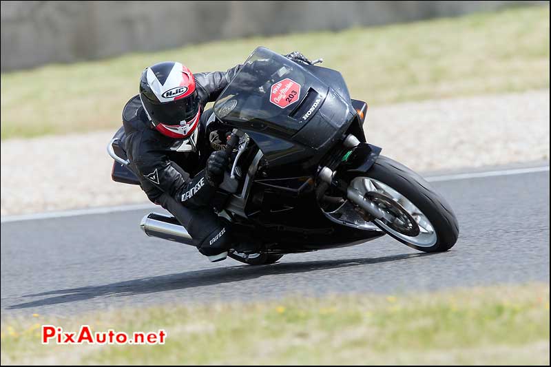 Classic Machines 2015, Honda VFR 750 n°203