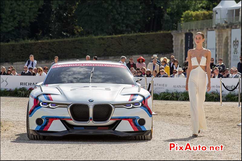 Chantilly-Arts-et-Elegance-Richard-Mille, Bmw 3.0 CSL Hommage R et tenue Balmain