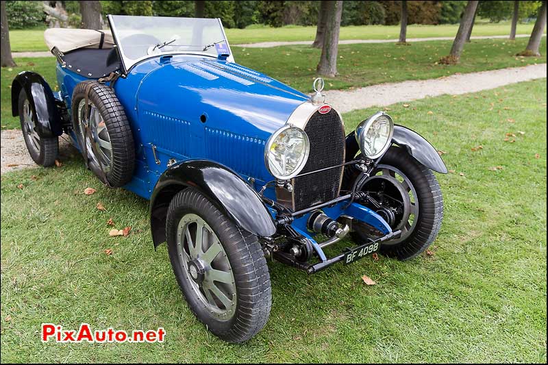 Chantilly Arts Et Elegance Richard Mille, Bugatti 43 Grand Sport 1927