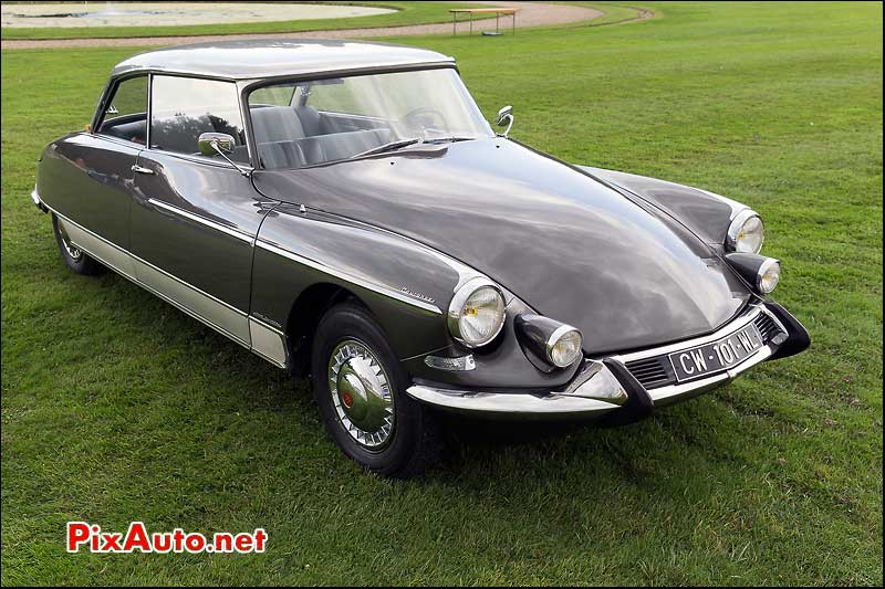 Chantilly-Arts-&-Elegance-Richard-Mille, Citroen DS 19 Le Concorde