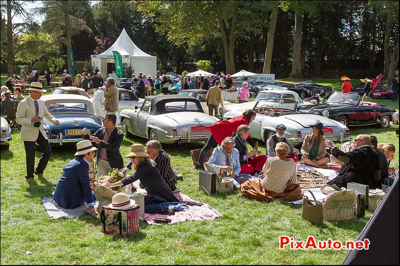 Chantilly-Arts-et-Elegance-Richard-Mille, Garden Party Club Mercedes 190SL