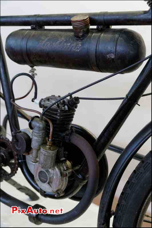 Bourse echanges Ezanville, Moteur 100cc Motobecane B1