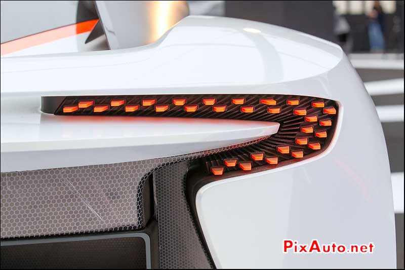 Exposition Concept-Cars, Aston Martin DP100 Vision Feux Arriere