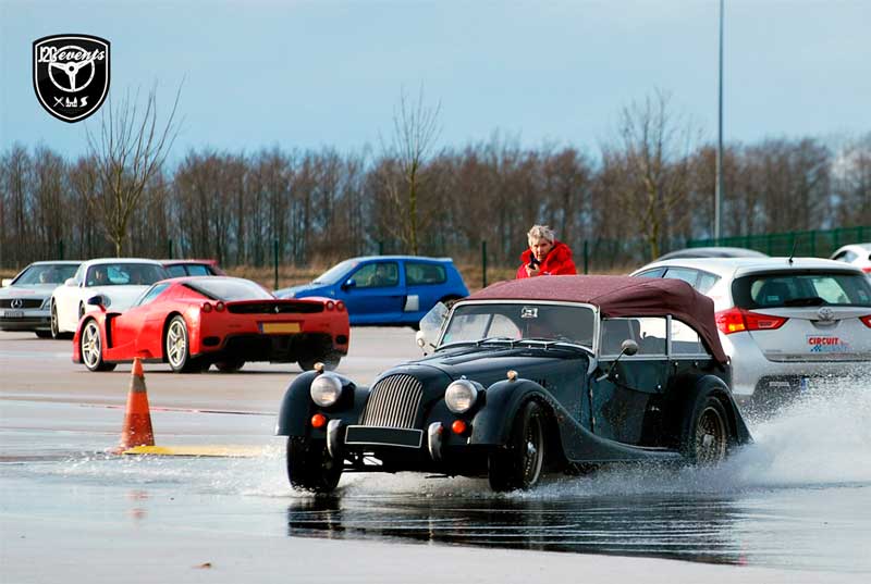 1re Maconnais Roadtrip, Morgan plus 8, circuit de Bresse