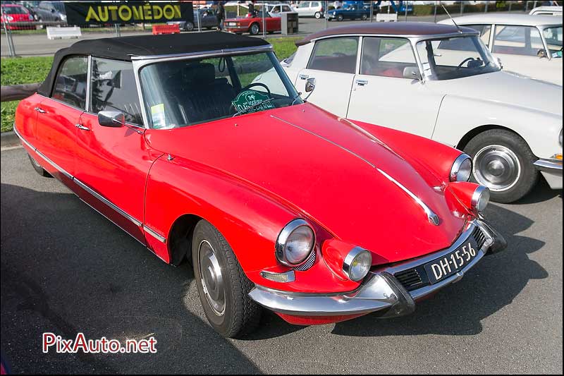 Parking Salon Automedon, Citroen DS Cabrio