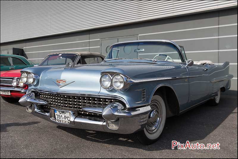 Parking Salon Automedon, Cadillac Convertible Serie 62