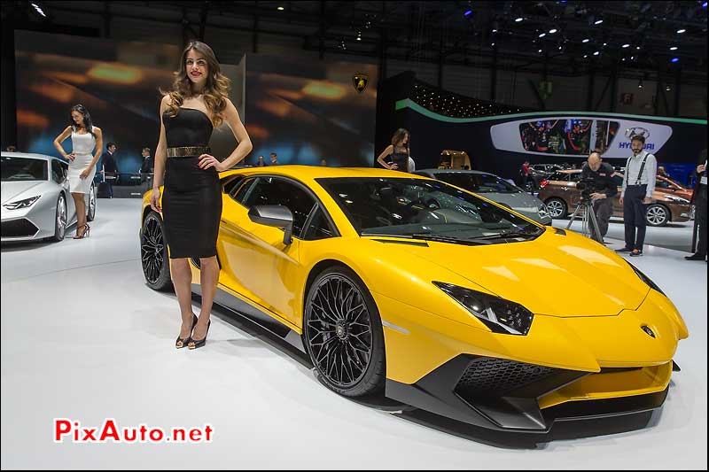 Salon-de-Geneve, hotesse Lamborghini, Aventador SV