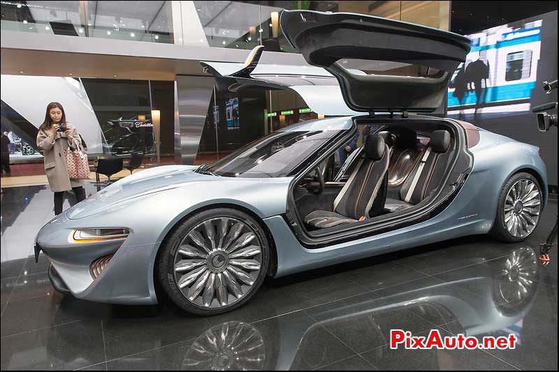 Salon-de-Geneve, Quant E Sportlimousine