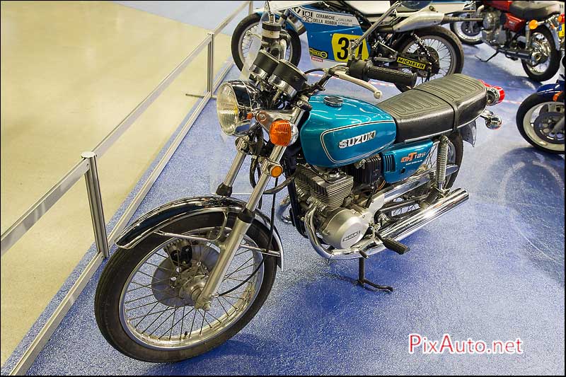 Salon-Moto-Legende 2015, Suzuki GT125