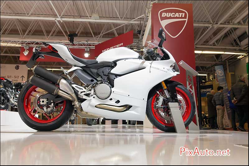 Salon-de-la-Moto