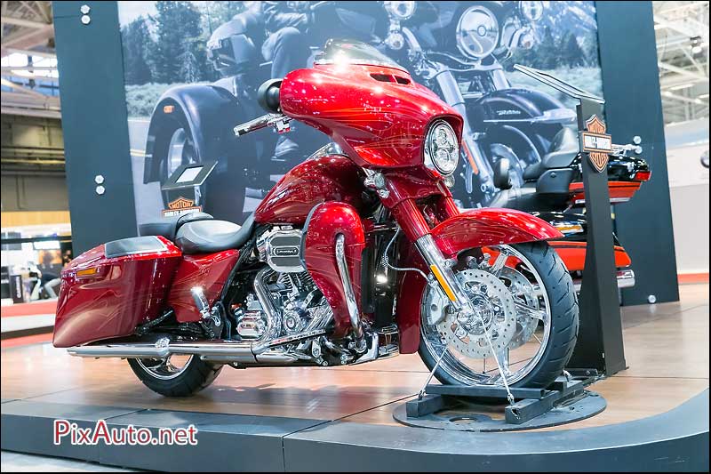 Salon-de-la-Moto 2015, Harley-Davidson CVO Street Glide