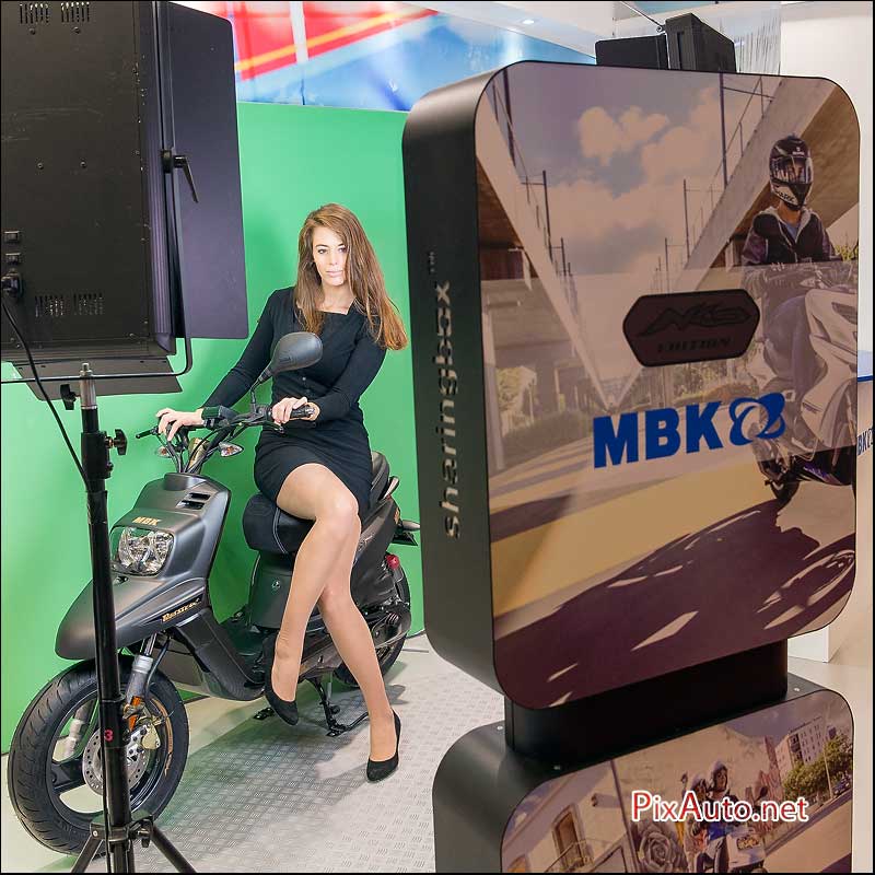 Salon-de-la-Moto 2015, Selfie chez MBK