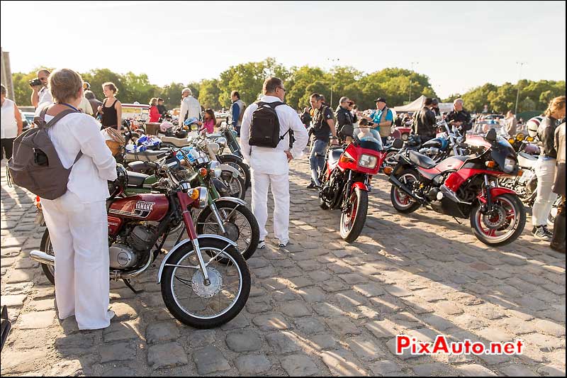 Traversee de Paris Estivale, Motos Esplanade Chateau Vincennes