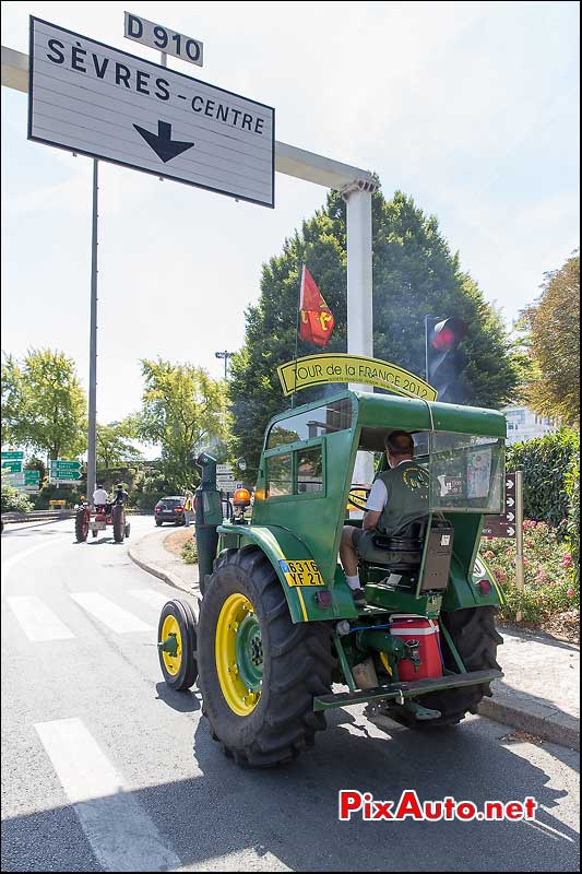 Traversee de Paris Estivale, Tracteur Direction Sevre Centre