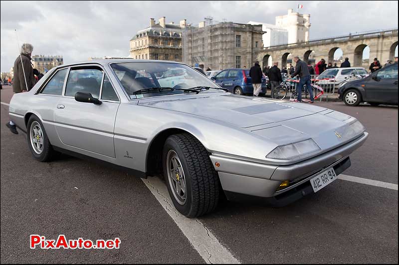 Traversee de Paris, Ferrari 412 Esplanade Chateau Vincennes