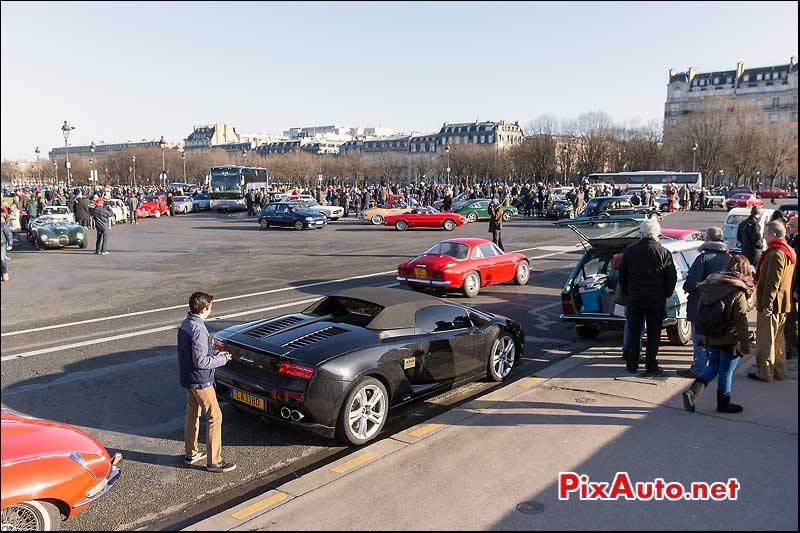 Traversee de Paris, Lamborghini Gallardo Place des Invalides