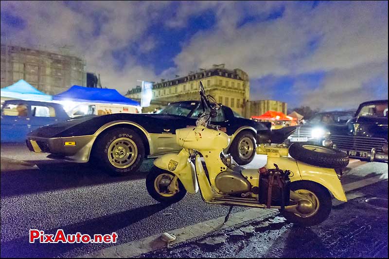 Traversee de Paris 2015, Scooters Rumi, chevrolet corvette