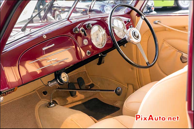 RM Auctions, Alfa Romeo 6c2500 Habitacle