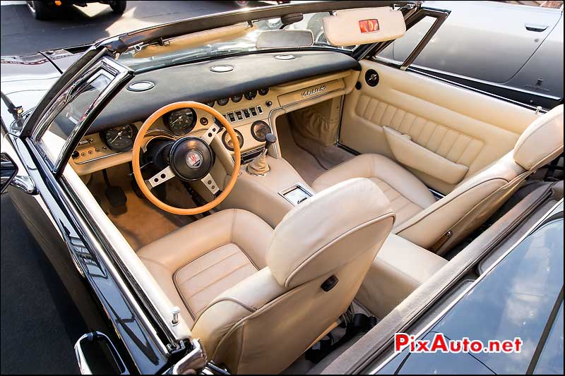 RM Auctions, Maserati Ghibli Spyder habitacle