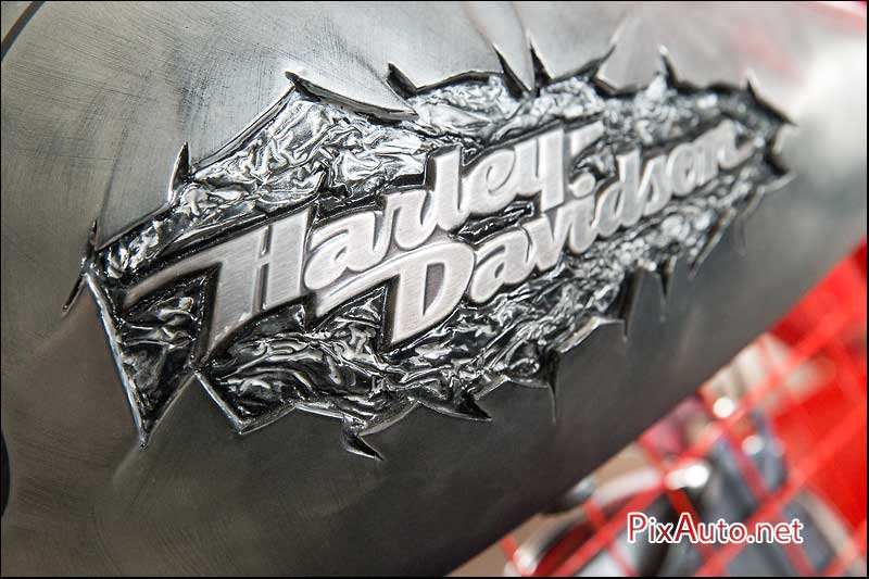 Wings & Rides, Personnalisation Reservoir Harley