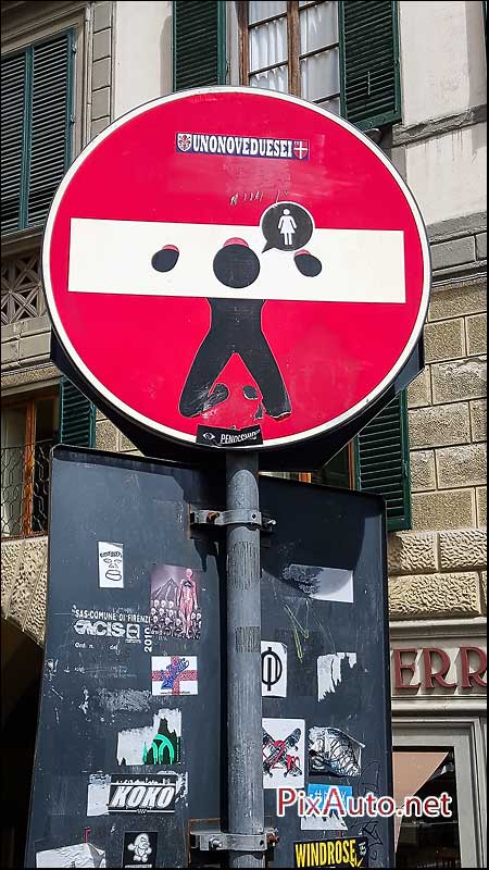 Panneaux-code-de-la-route,