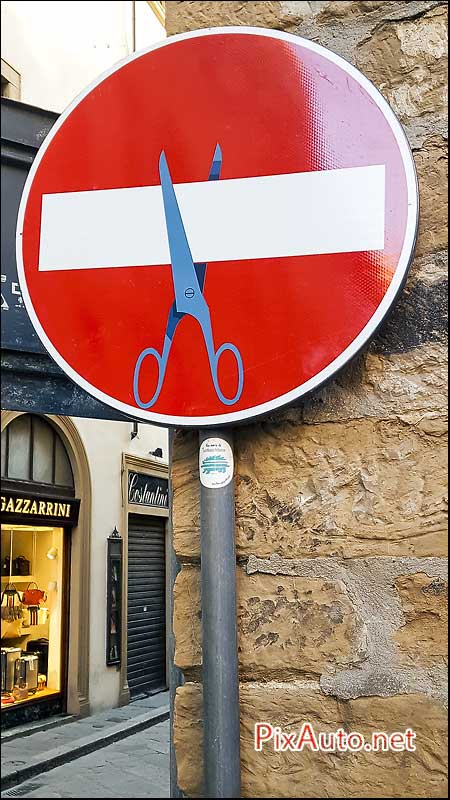 Panneaux-code-de-la-route, Clet-Abraham, 20160628_193803