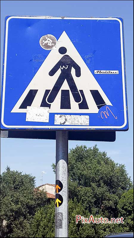 Panneaux-code-de-la-route, Clet-Abraham, 20160630_144705