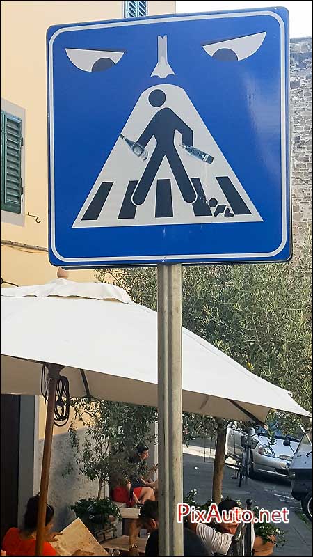 Panneaux-code-de-la-route, Clet-Abraham, 20160630_173449