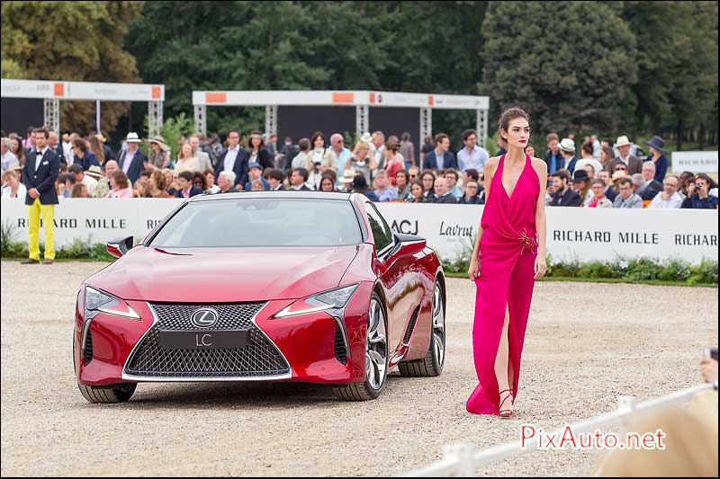 Chantilly-Arts-&-Elegance, Lexus LC500 et mannequin Jorgen Simonsen