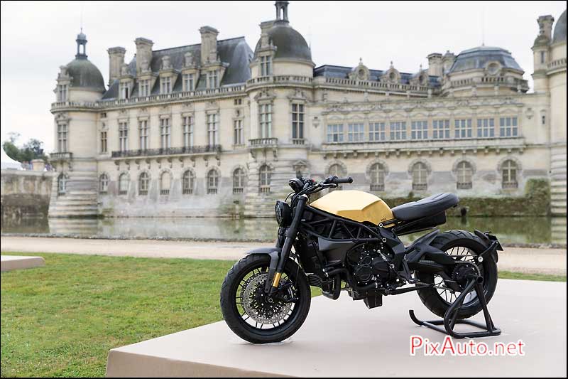 Chantilly Arts & Elegance, Moto Viba Black And Gold