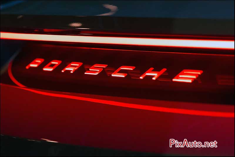 31e Festival-Automobile-International, Porsche Mission-E Sigle