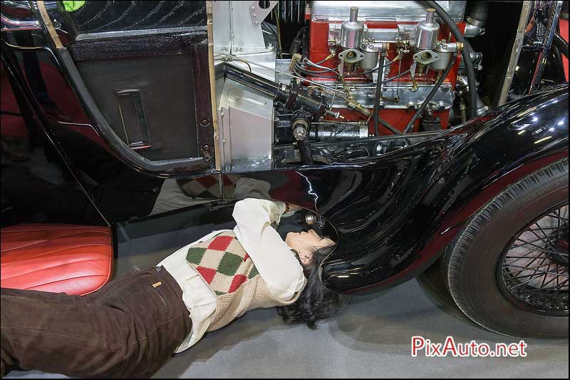 Salon Retromobile, Julia Aston Martin