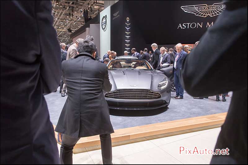 Salon-auto-geneve, des dos chez Aston Martin