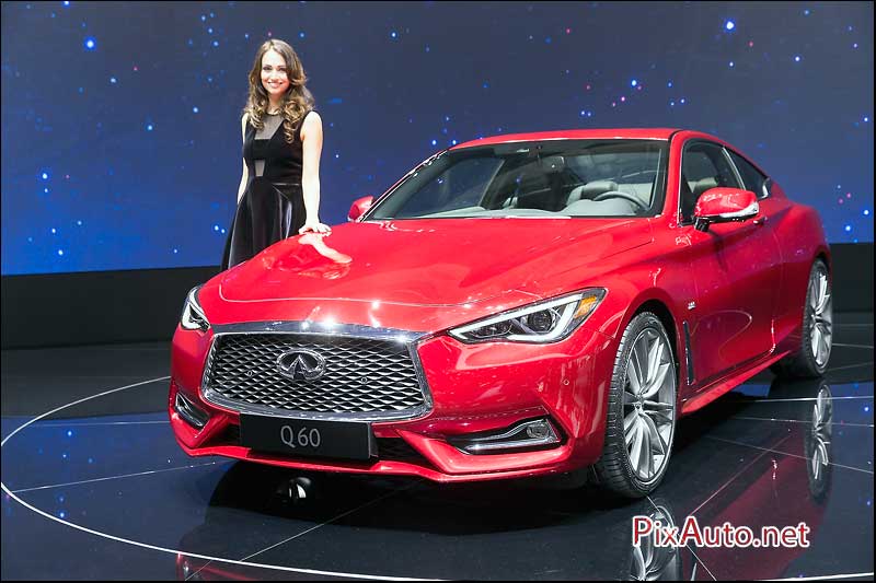 Salon-auto-geneve, Infiniti Q60 Coupe et hotesse