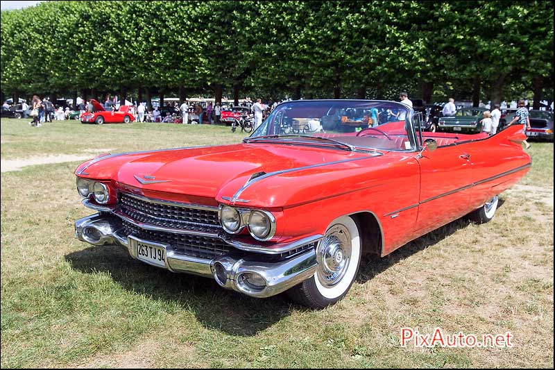 Traversee-de-Paris-Estivale, Cadillac De Ville Convertible