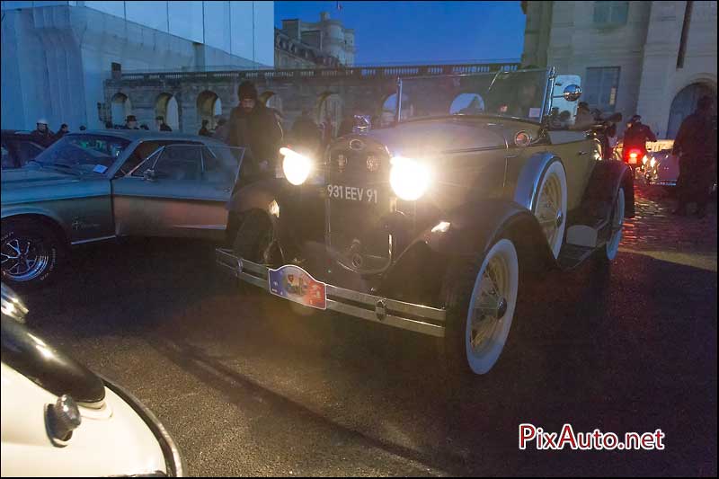 Traversee-de-Paris 2016, Roadster Ford A