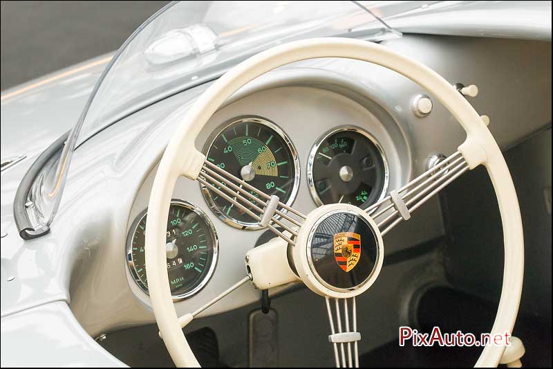 RM-Sothebys, Porsche 550 Spyder Tableau de bord