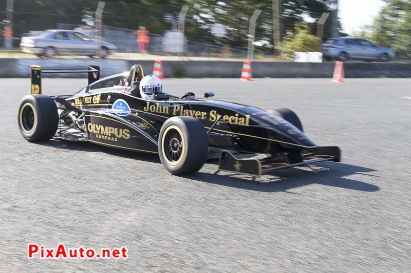 Les-Grandes-Heures-Automobiles, Monoplace Renault Tatuus 2002