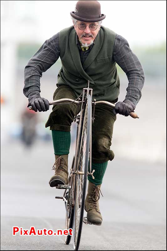 Vintage-Revival-Montlhery, Cycliste