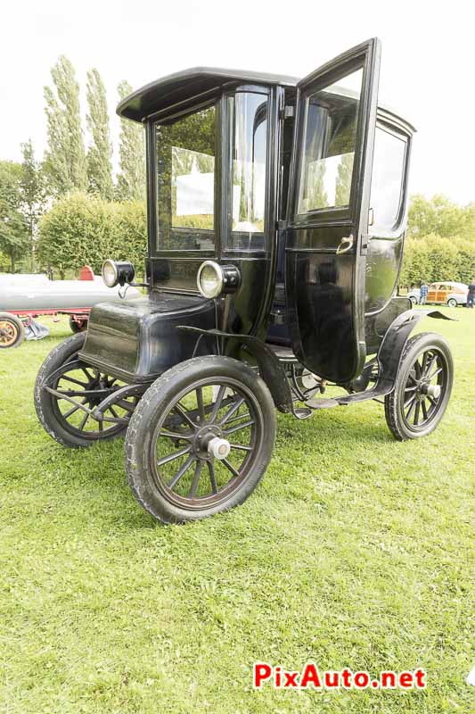 Art-&-Elegance-Richard-Mille, Detroit Electric Model D Brougham