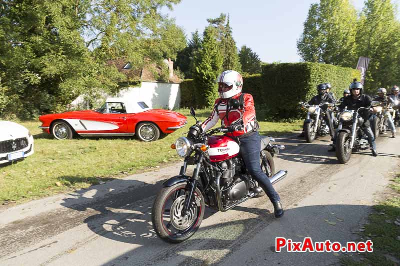 Motors-and-Soul, moto triumph et chevrolet corvette