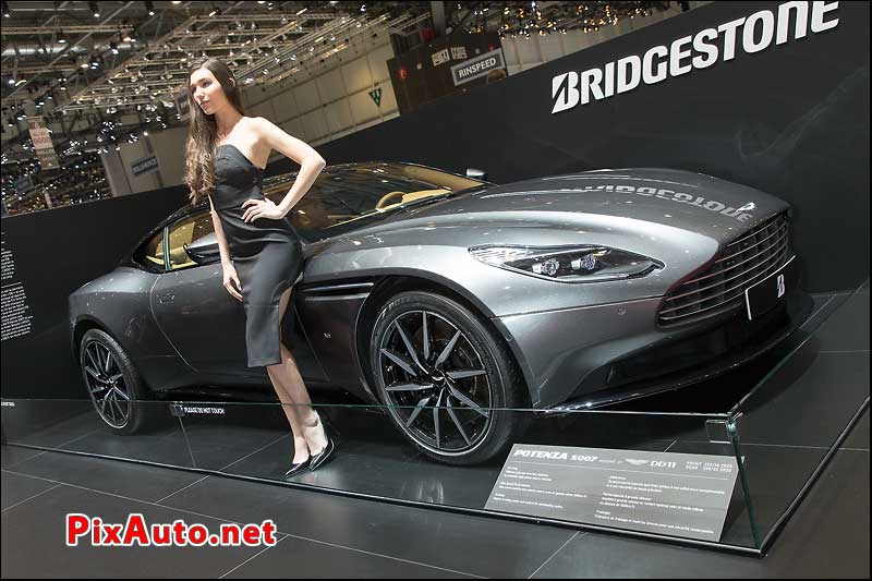 Salon-de-Geneve, Aston Db11 Et Hotesse Bridgestone