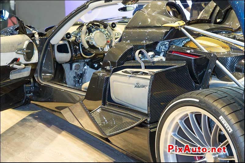 Salon-de-Geneve, Pagani Huayra Roadster Rangement