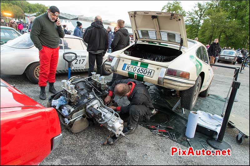 Tour-Auto-Optic-2000, Demontage Flat Six Au Parc De Limoges