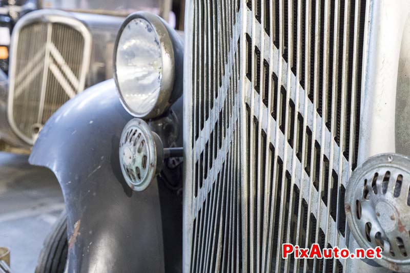 Vente Citroen-Heritage Leclere-Motorcars, Calandre Citroen Rosalie 10