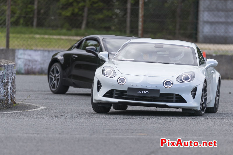 Les Collectionneurs Ont Du Coeur, Alpine A110 Aux Deux Ponts