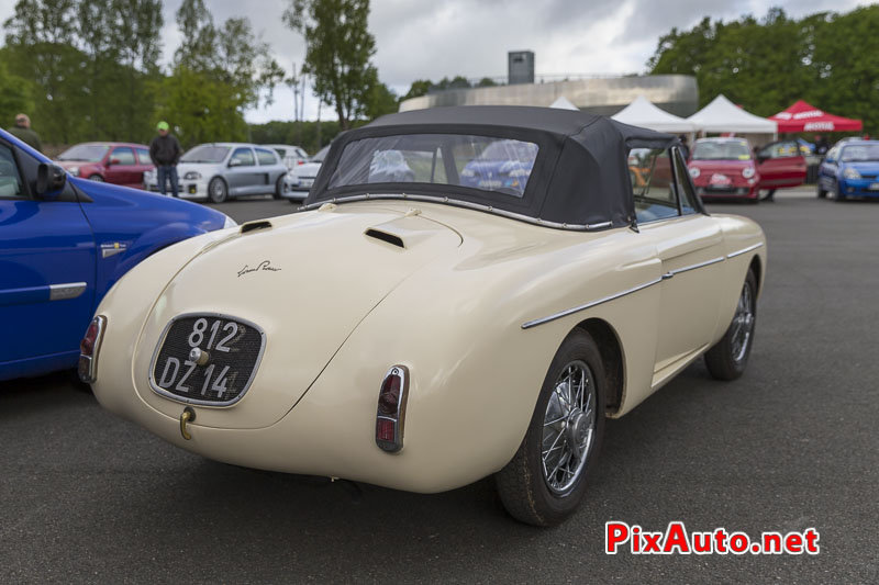 Les Collectionneurs Ont Du Coeur, cabriolet Louis Rosier Sur Base 4 Cv