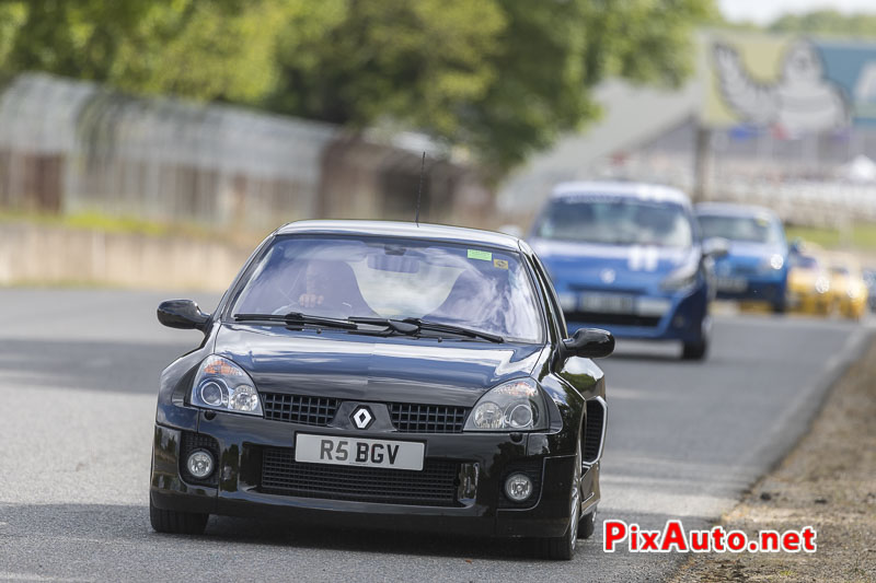 Les Collectionneurs Ont Du Coeur, Clio V6 A Conduite A Droite